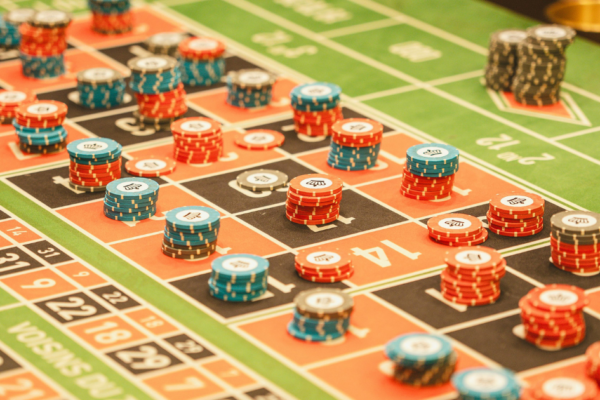 how to manage risk in online entertainment activities