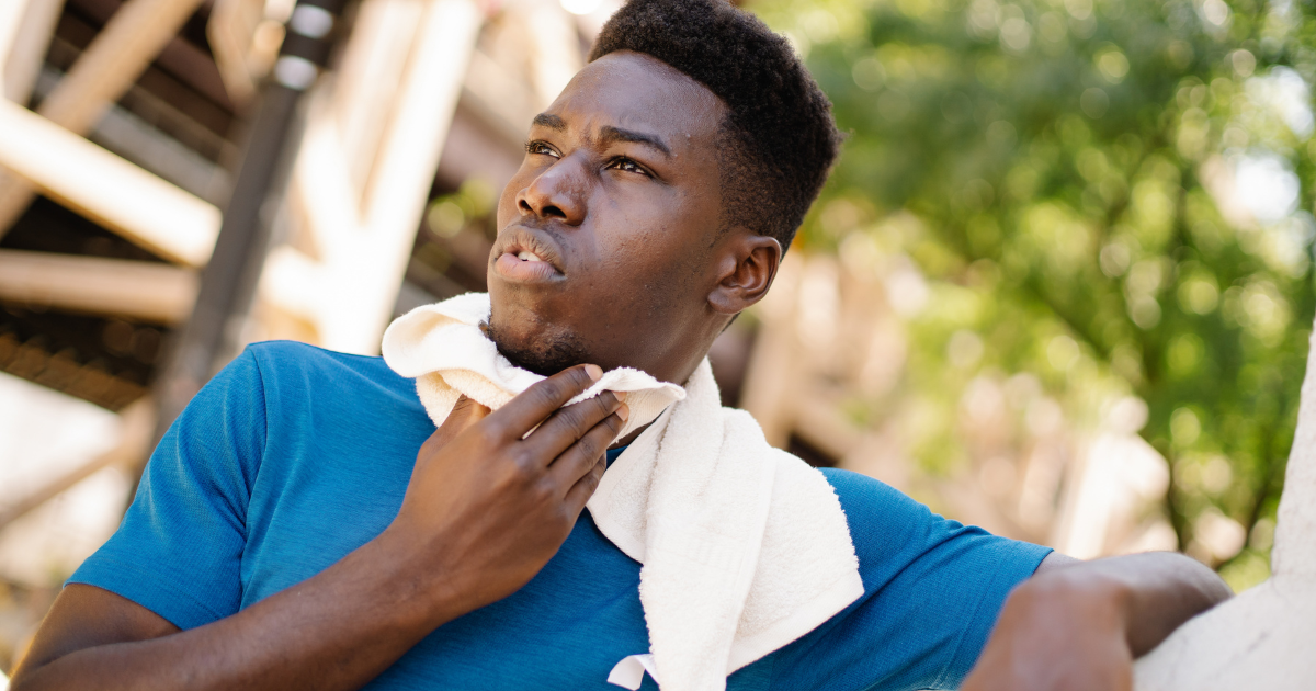 Can mold cause sore throat