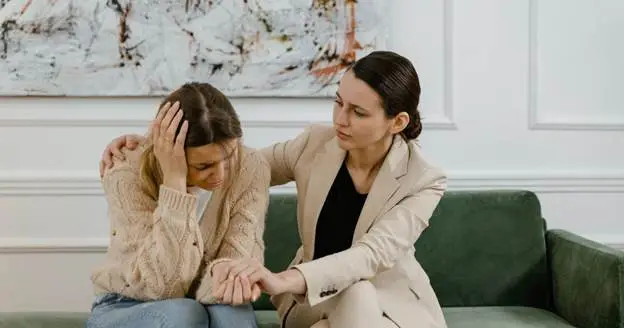 Can a therapist help with addiction