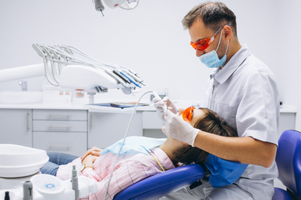 how Invisalign attachments work